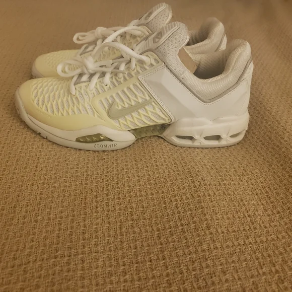 Women s Nike Air Max Breathe Free II Tennis Sneaker